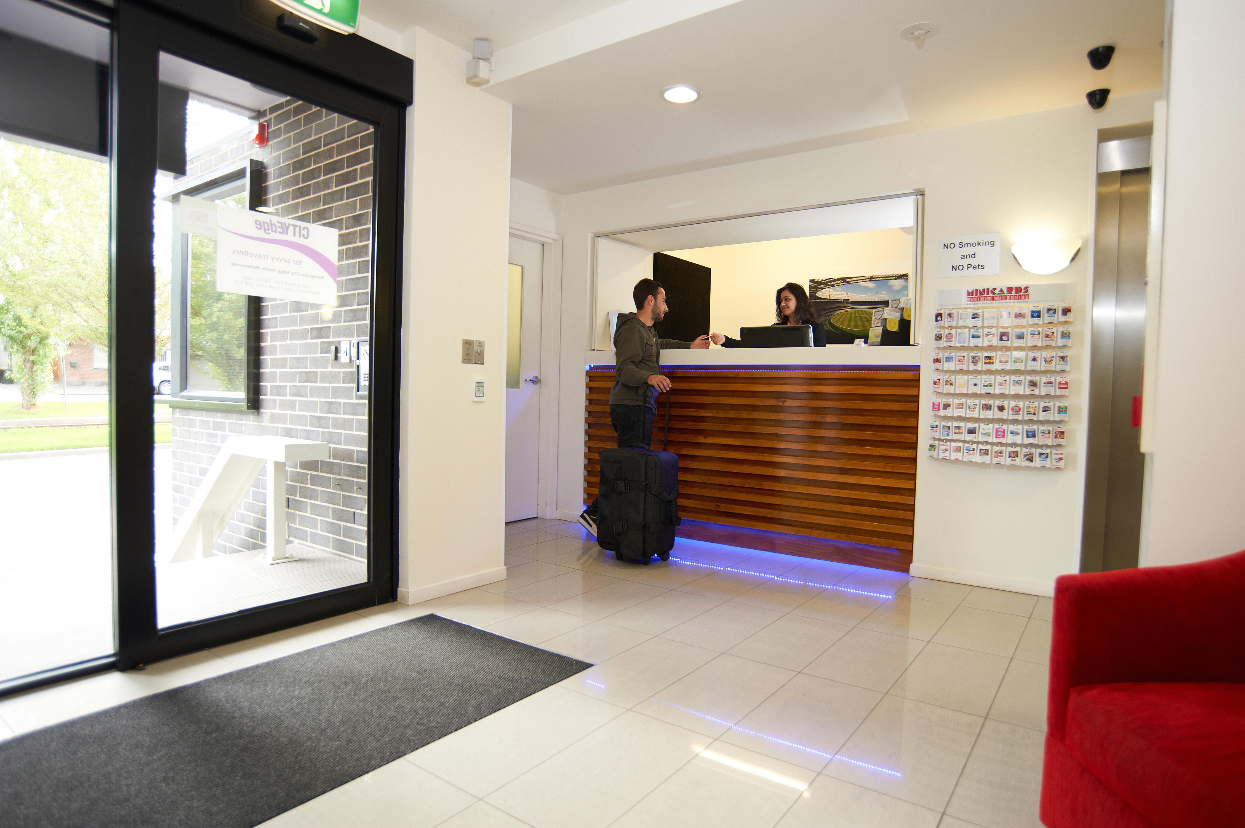 City Edge North Melbourne Apartment Hotel Dış mekan fotoğraf