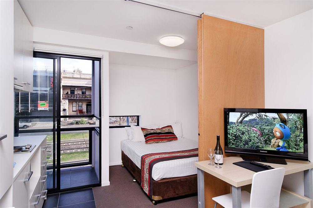 City Edge North Melbourne Apartment Hotel Dış mekan fotoğraf
