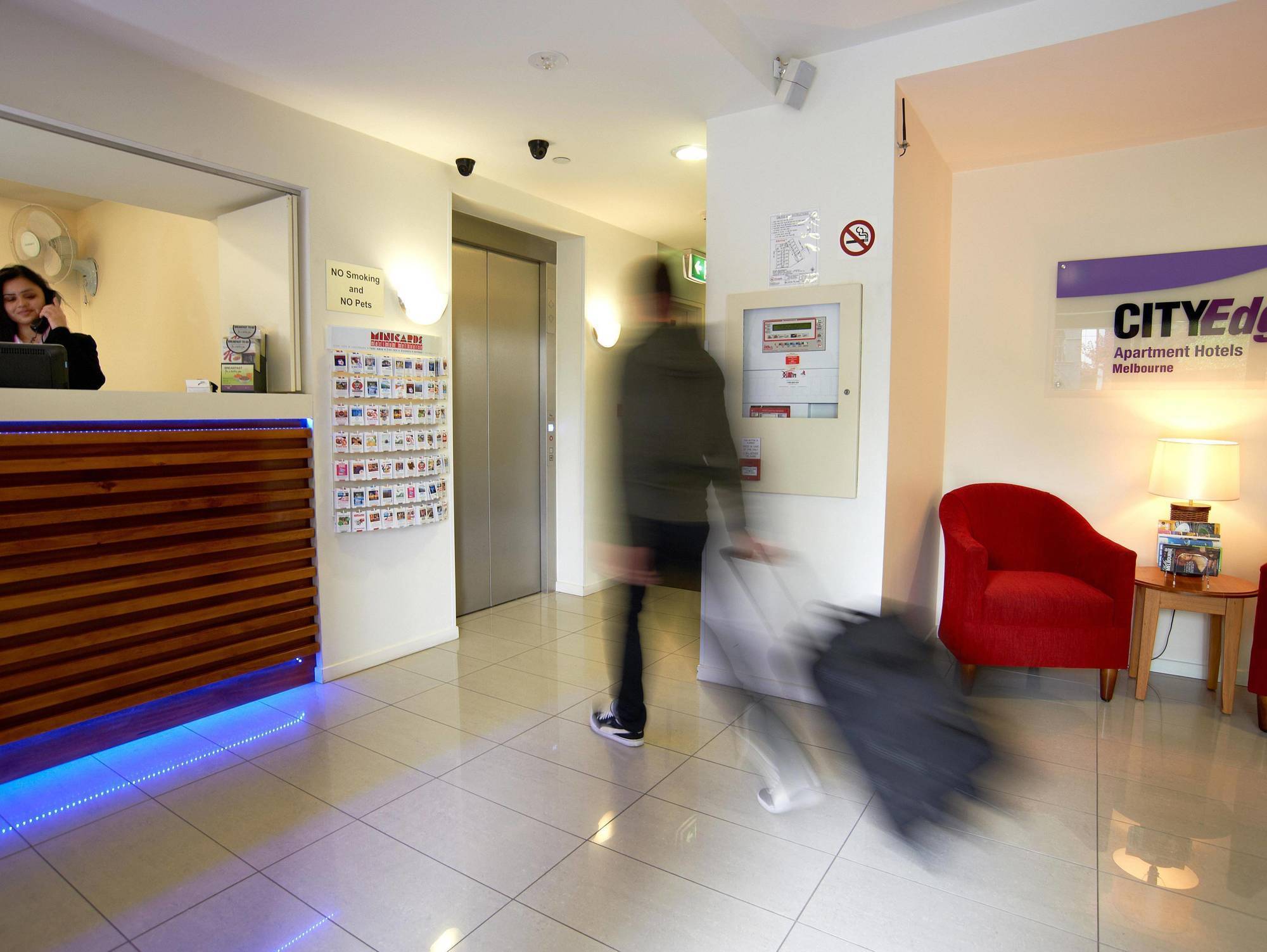 City Edge North Melbourne Apartment Hotel Dış mekan fotoğraf