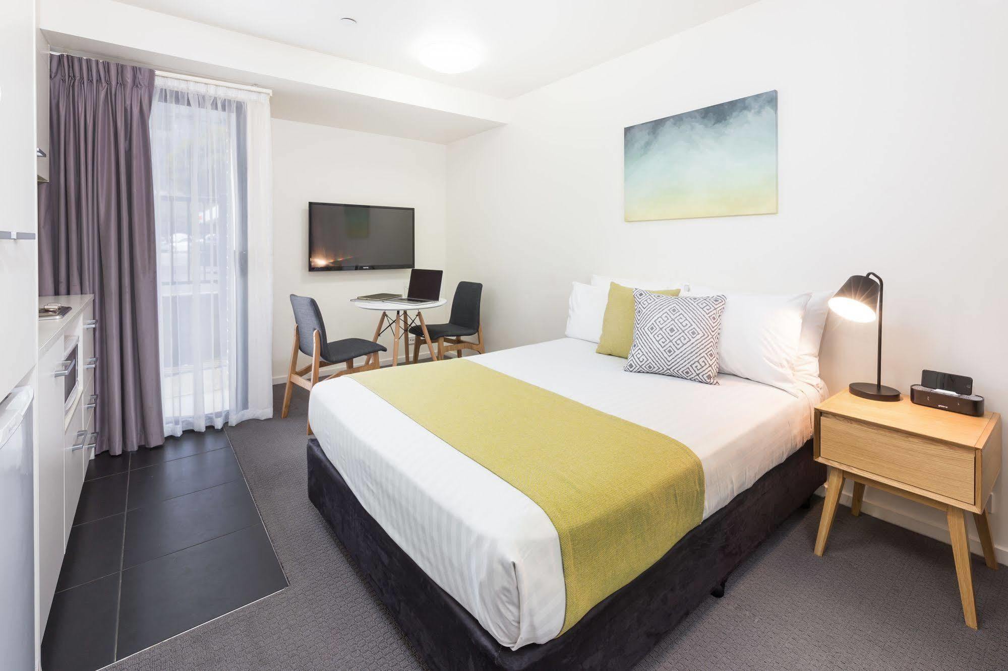 City Edge North Melbourne Apartment Hotel Dış mekan fotoğraf
